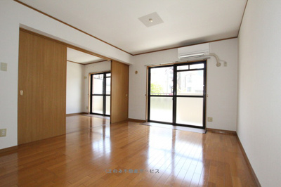 【居間・リビング】 | アドバンス三本松 | こちらの居間で趣味の時間をお楽しみください
アドバンス三本松　102号室　2023/4/17撮影