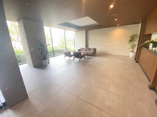 【エントランス】