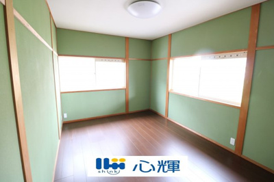 【洋室】 | 山陽小野田市埴生（中古2階建） | 2階洋室。照明新品設置済みです。