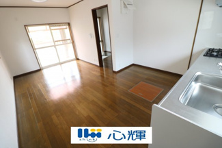 【居間・リビング】 | 山陽小野田市埴生（中古2階建） | 家族が集う開放的な自由空間。