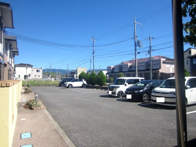 【駐車場】