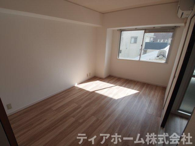 ノースビレッジの洋室|明るい洋室です