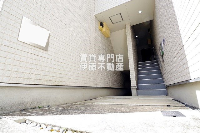 Grandole志賀本通Ⅰのエントランス