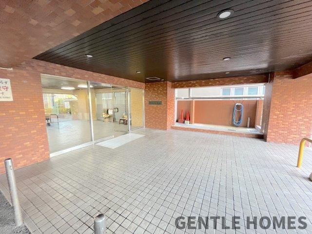 エバーライフ香椎第2のエントランス