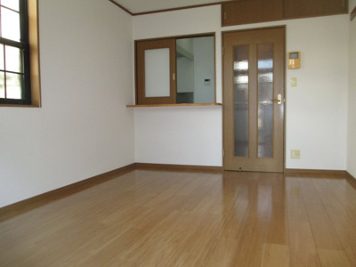 【居間・リビング】 | レジデンスSH | 別号室の写真になります。現況優先。