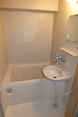 【浴室】 | リーブ大橋 | 別号室の写真になります。現況優先。