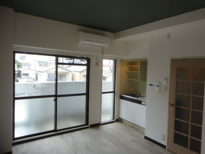 【居間・リビング】 | ルノンドプティ | 別号室の写真になります。現況優先。