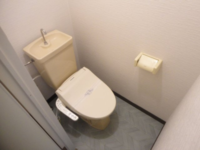 【トイレ】 | ルノンドプティ | 別号室の写真になります。現況優先。