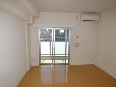 【バルコニー】 | サヴォイブロードストリート | 別号室の写真になります。現況優先。