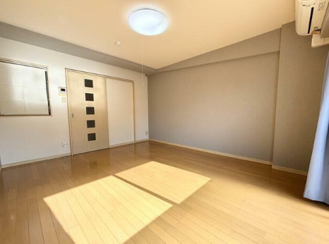 熊本市南区御幸笛田４丁目の賃貸マンションの居間・リビング