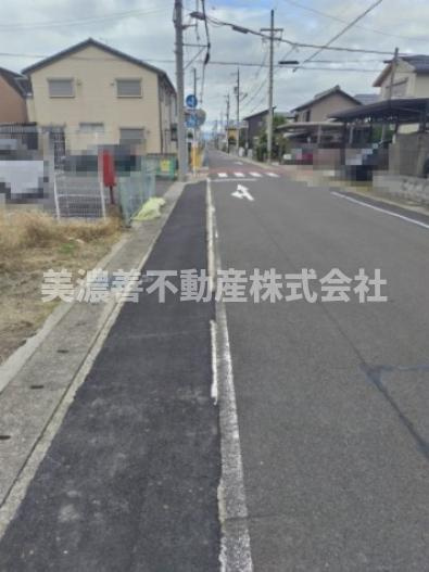 ６２１３９　岐阜市養老町土地の前面道路含む現地写真