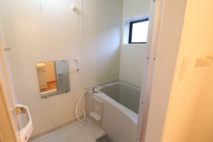 熊本市中央区八王寺町のアパートの浴室