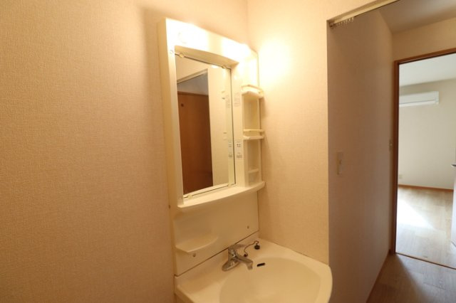 熊本市中央区八王寺町のアパートの独立洗面台