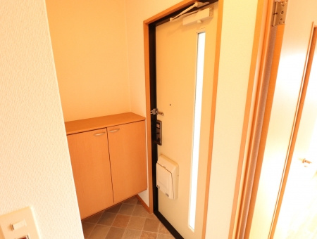 熊本市中央区八王寺町のアパートの玄関