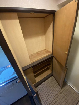 【収納】 | ダイナコート県庁前 | 別号室の写真になります。現況優先。