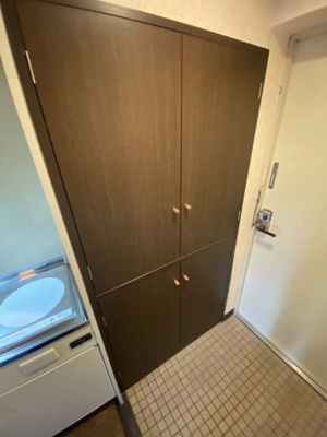 【玄関】 | ダイナコート県庁前 | 別号室の写真になります。現況優先。