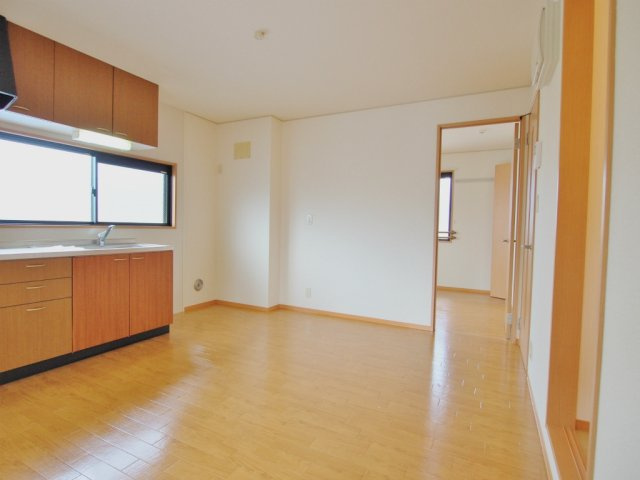 セジュール石田Fの居間・リビング|※反転間取りの写真です。