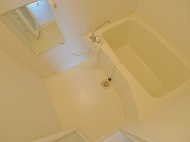 セジュール石田Fの浴室|※反転間取りの写真です。