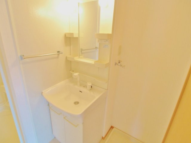 セジュール石田Fの洗面所|※反転間取りの写真です。