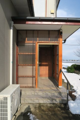 藤塚中古住宅のエントランス
