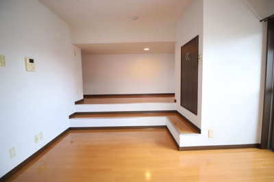 【収納】 | プラムガーデン大橋 | 別号室の写真になります。現況優先。