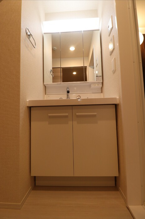 セジュール・リリーDの独立洗面台