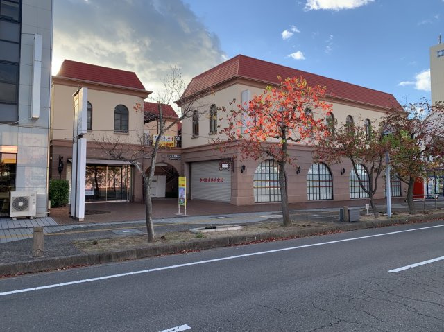 第二ビルの外観