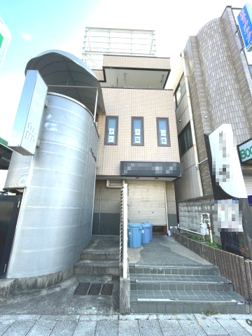 クレセント新瑞の外観