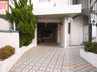 【エントランス】