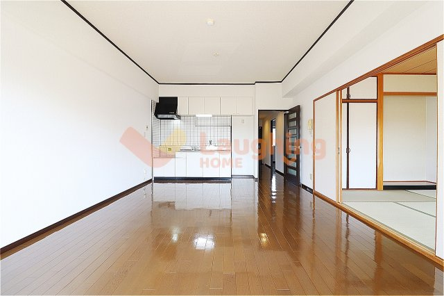 コンドミニアム都麗殷の居間・リビング|ゆったりとしたリビングです※同タイプのお部屋になります