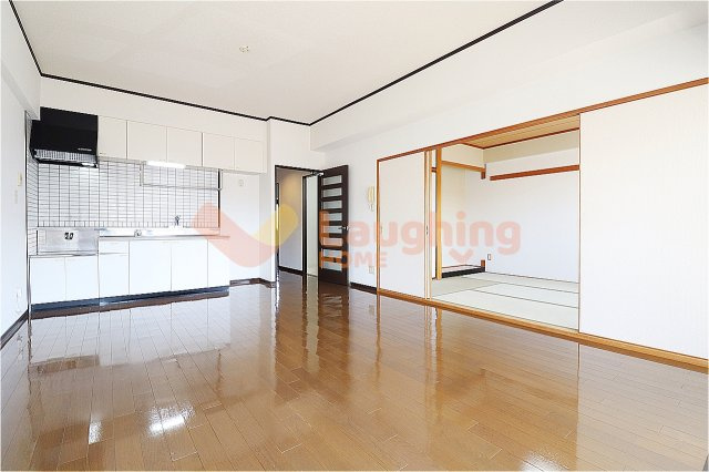 コンドミニアム都麗殷の居間・リビング|使いやすいリビングです※同タイプのお部屋になります