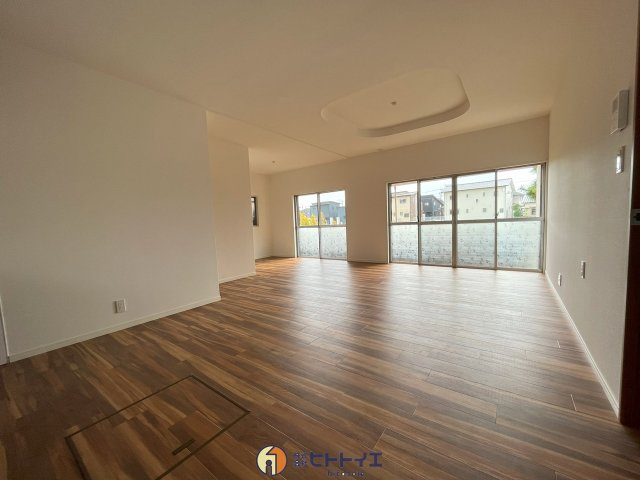 宅間田リフォーム物件の居間・リビング