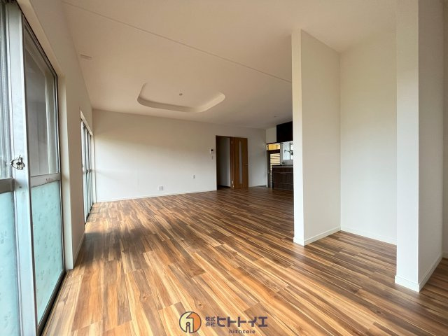 宅間田リフォーム物件の居間・リビング