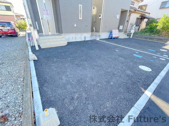 吉川市吉川　新築戸建　全2棟　2号棟の駐車場|カースペース1台付きです