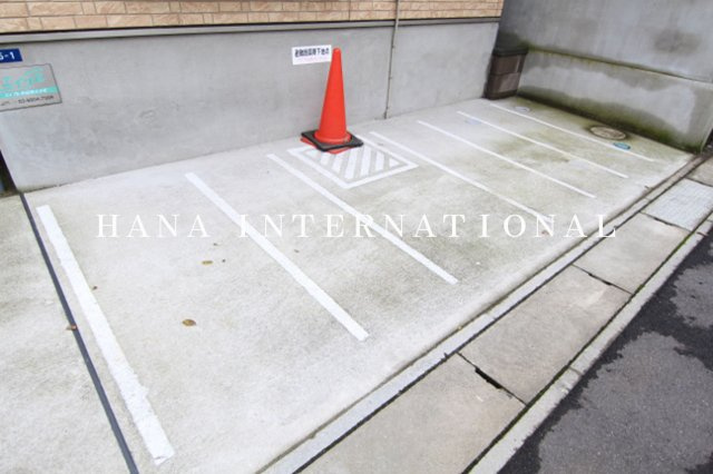 ファインレイバー の駐車場