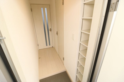 【玄関】 | casamentoLARGO | 別号室の写真になります。現況優先。