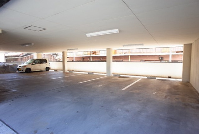 【駐車場】 | マンションエイト | 駐車場