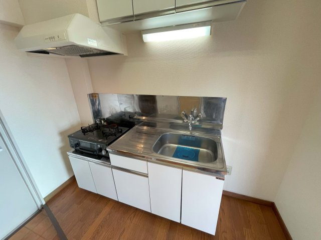 S-YビルⅡのキッチン|キッチン（コンロ残置物）