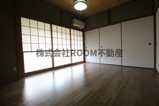 曽於市財部町南俣の一戸建ての洋室|コンパクトで使いやすい洋室です