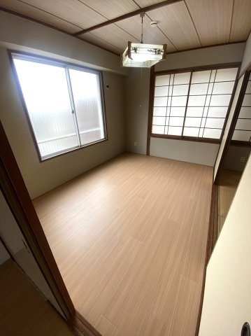 カイチビルの寝室