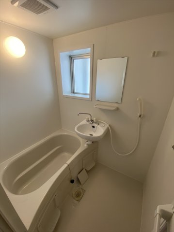 カイチビルの浴室