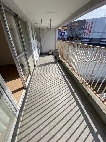 カイチビルのバルコニー