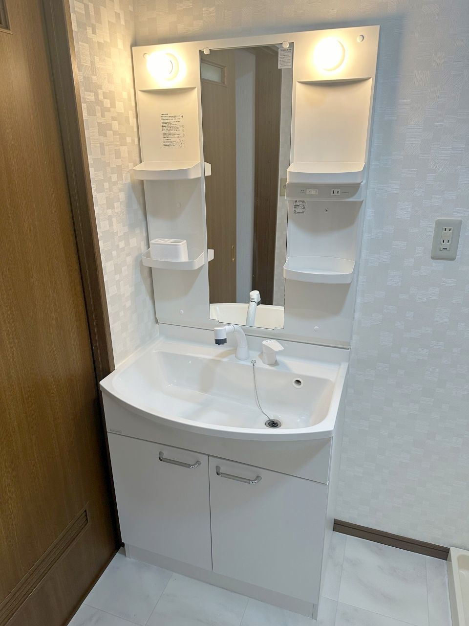 岩出市金屋・ｵｰﾅｰﾁｪﾝｼﾞ中古戸建・112773の洗面所