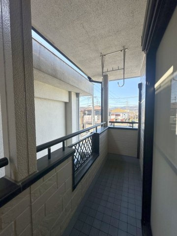 岩出市金屋・ｵｰﾅｰﾁｪﾝｼﾞ中古戸建・112773のバルコニー