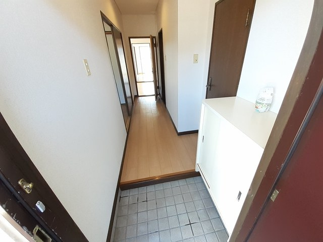 ディアコートMIHOの玄関