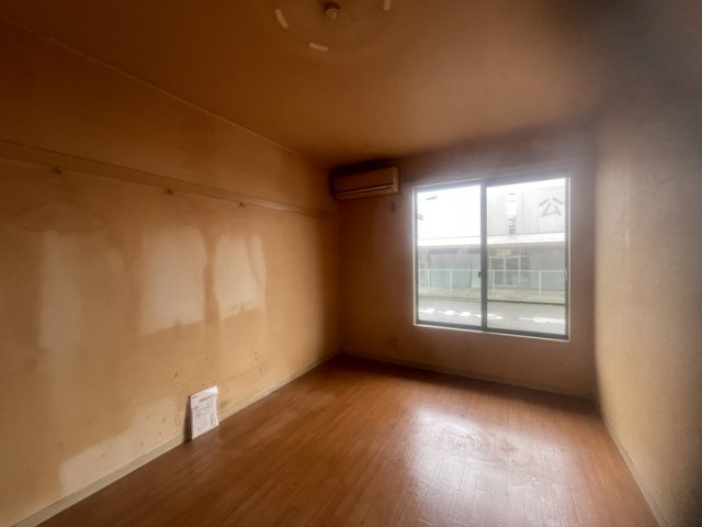 松本ハイツＣ棟の寝室
