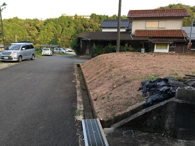 戸牧　売土地　70.93坪の外観|前面道路含む現地写真