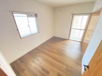 【洋室】 | ロゴ緑地