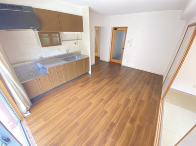 【居間・リビング】 | ロゴ緑地