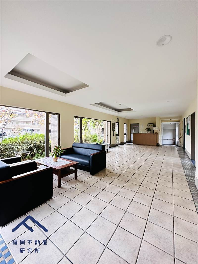 MJR神松寺のエントランス